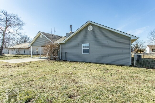 Building Photo - 105 Shara Dr