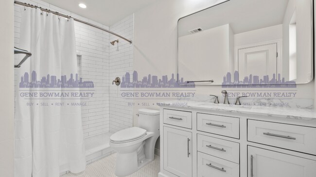 Building Photo - Spacious 3-Bedroom Home in Prime National ...