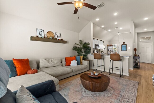 Building Photo - 9612 Caemlyn Cv