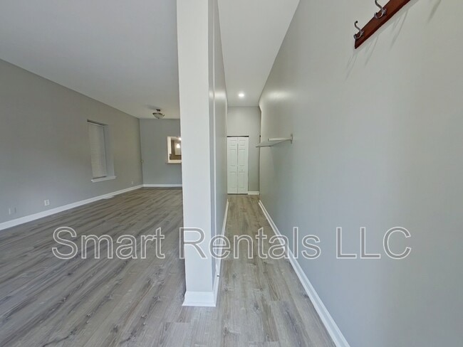 Building Photo - 3914 Shenandoah Ave