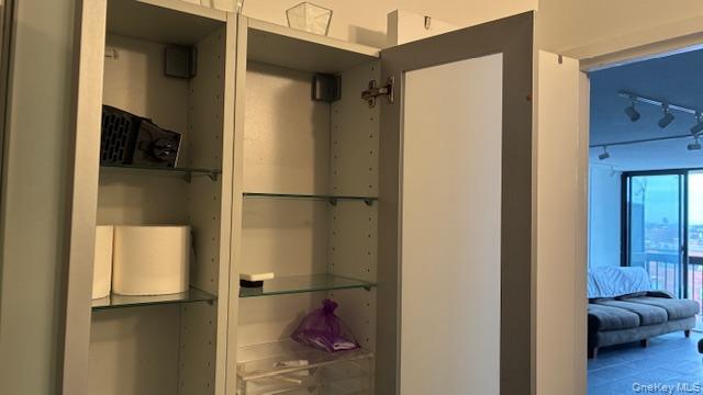 Building Photo - 150-38 Union Tpke Un