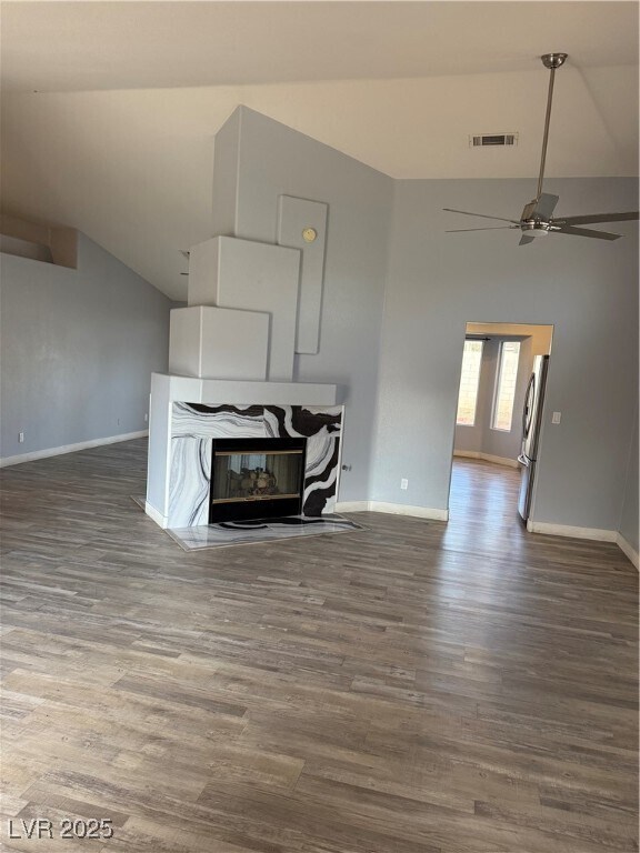 Building Photo - 4749 Califa Dr