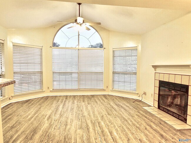 Building Photo - 219 Waters Edge Ln