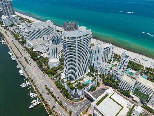 Building Photo - 4401 Collins Ave