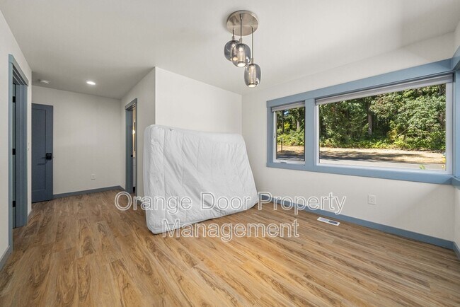 Building Photo - 7009 Stanich Ave