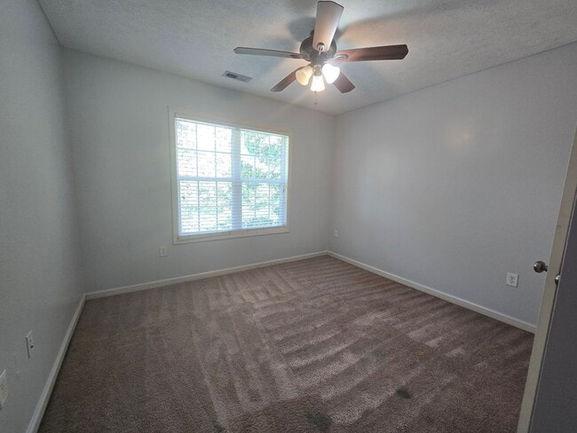 Building Photo - New Listing!!!