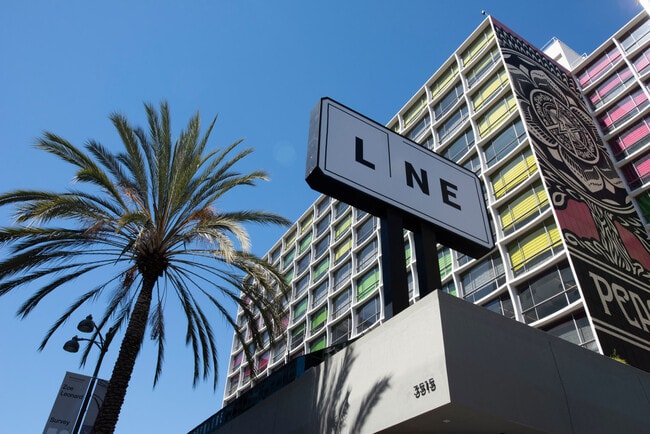 Building Photo - 685 S New Hampshire Ave