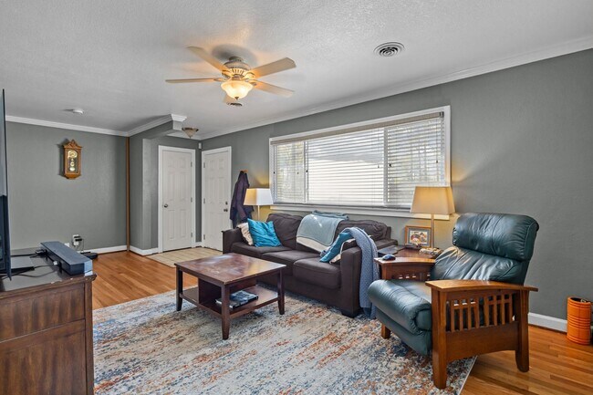 Building Photo - Quiet 3-Bedroom Home with Spacious Garage – Convenient Chesapeake Location