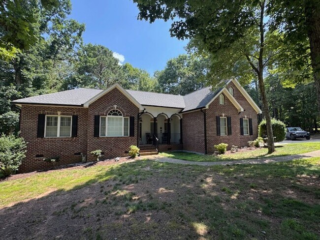 Primary Photo - Charming 3-Bedroom Retreat in Wake Forest