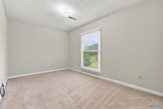 Building Photo - 117 Jay Dr
