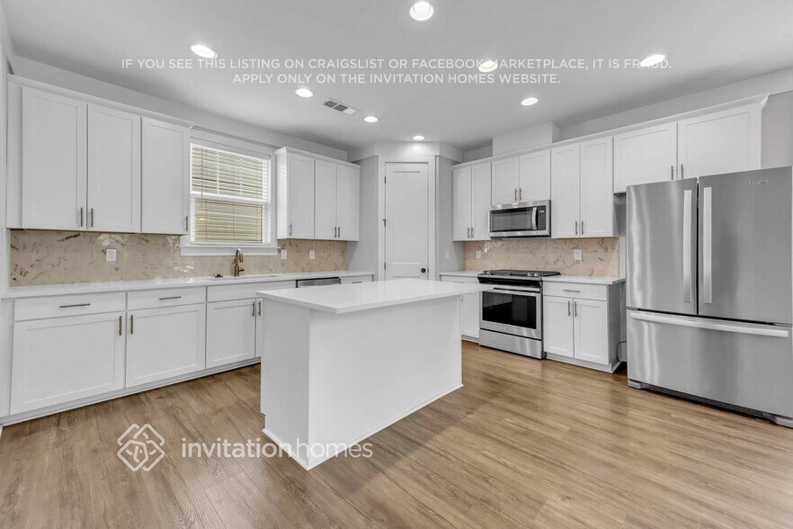 Building Photo - 1200 49th Ave N