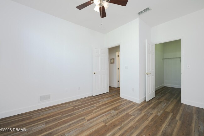 Building Photo - 830 Airport Rd