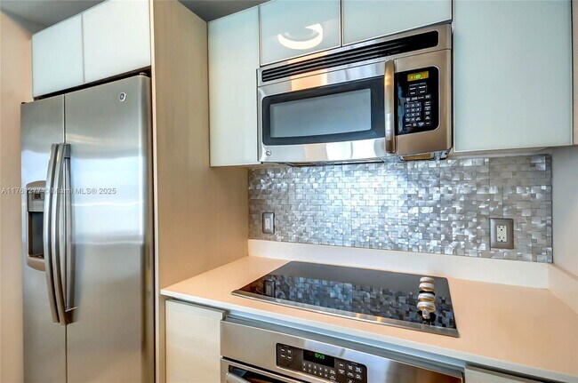 Building Photo - 4250 Biscayne Blvd