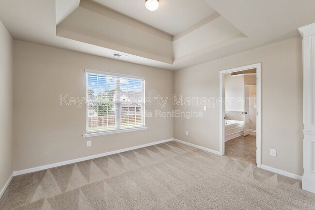 Building Photo - 6017 Reynolds Cir
