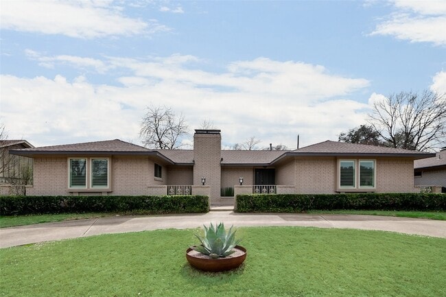 Primary Photo - 6306 Highgate Ln