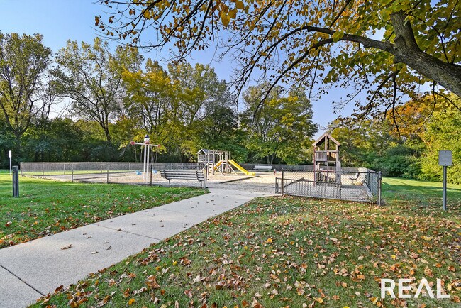Building Photo - 425 Walnut Creek Rd