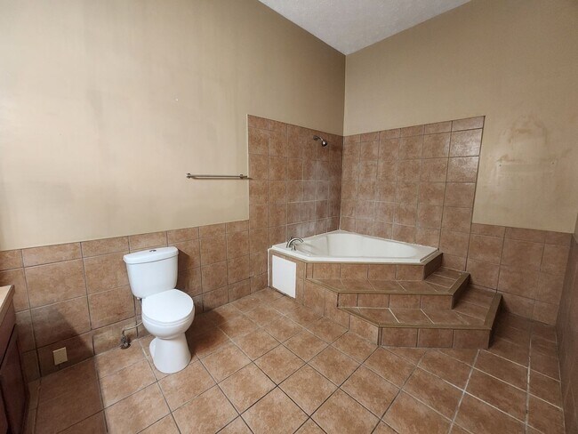 Building Photo - COTT 111