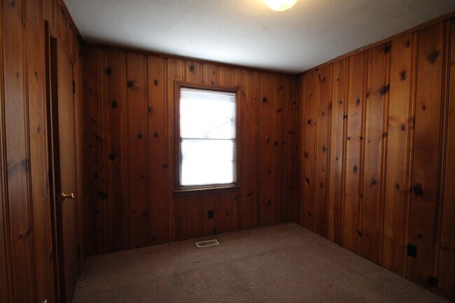 Building Photo - Exclusively Offered by Muse Realty Rentals, LLC