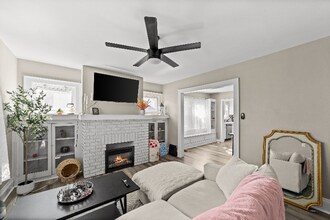 Building Photo - 1278 W 106th St