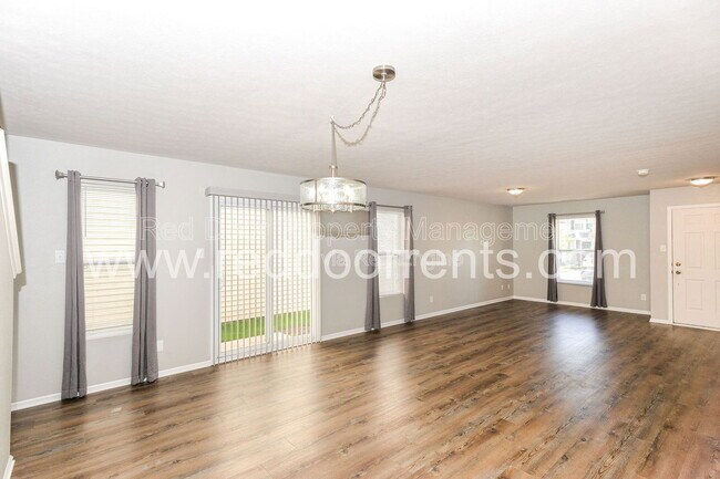 Building Photo - 15445 Border Dr