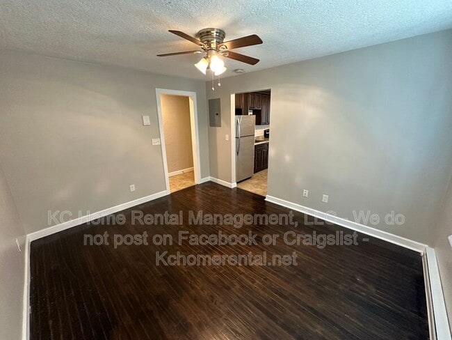 Building Photo - 901 N 16 St