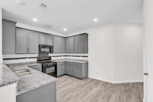 Building Photo - 14211 Grand Hls Dr