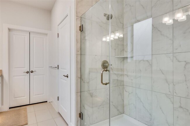 Building Photo - 8608 McKamy Dr