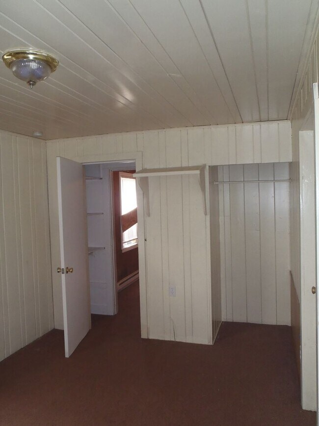 Building Photo - 2603