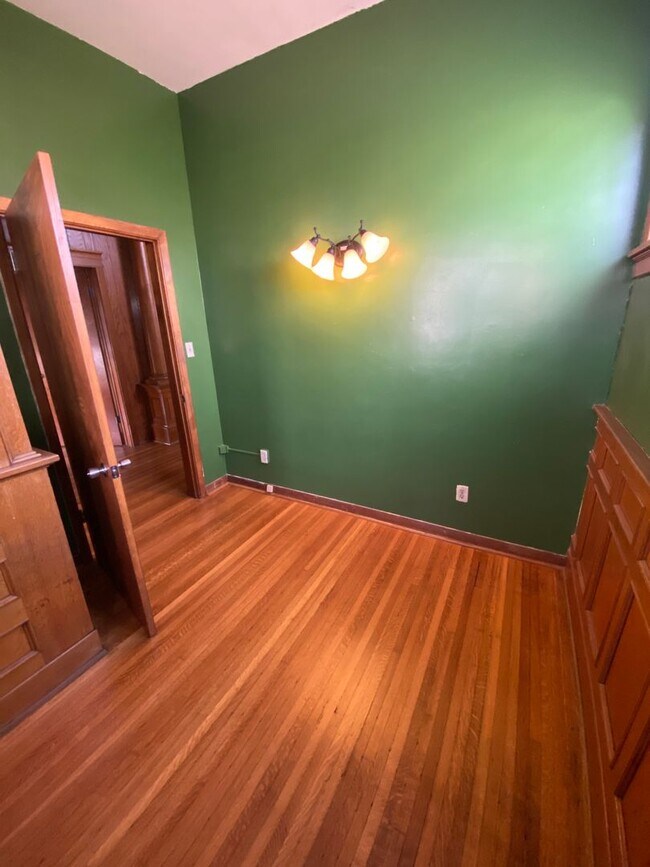 Building Photo - 2602 6th Ave