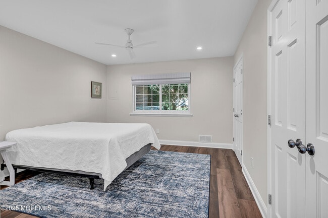 Building Photo - 68 Maple Dr