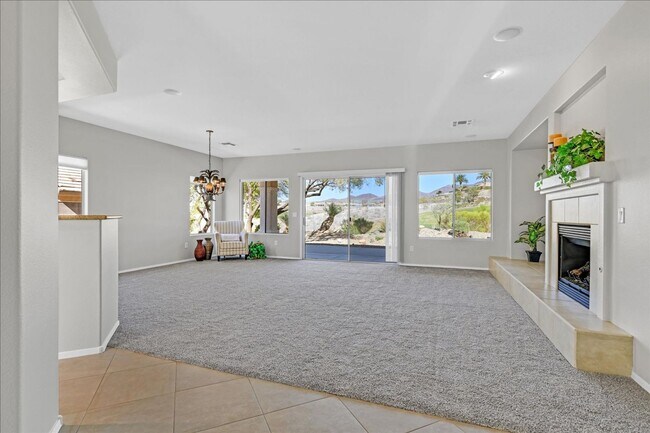 Building Photo - Golf Course Views in Sun City Anthem!  Age...