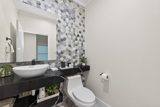 Building Photo - 12319 New Jordan Ln