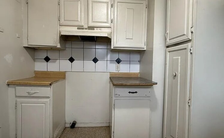Building Photo - 5805 N 28th Ave