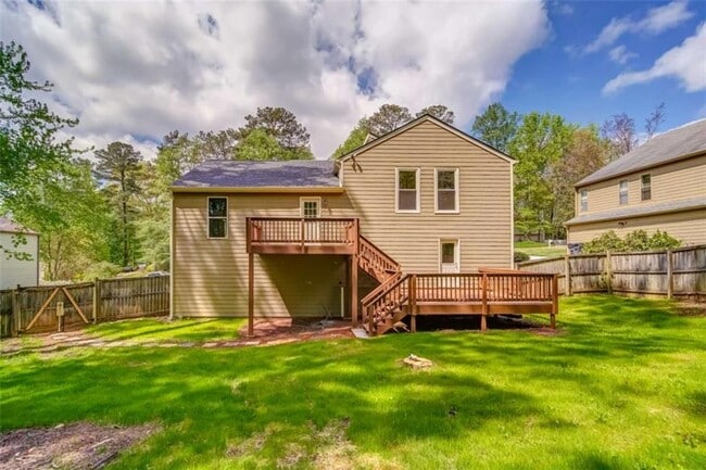 Building Photo - 2218 Woodfern Dr