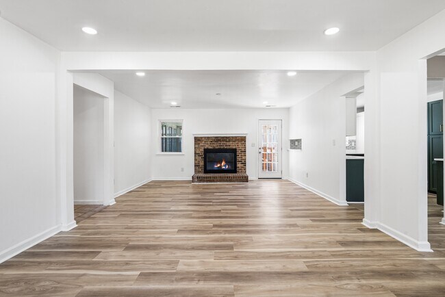 Building Photo - 1724 Placid Ct