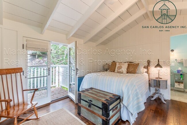 Building Photo - Immaculately Updated Two Bedroom (+Bonus) ...