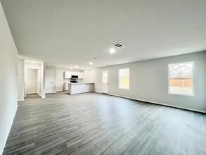 Building Photo - 872 Eagles Nest Dr