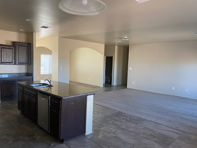 Building Photo - 4182 S Sunflower Dr