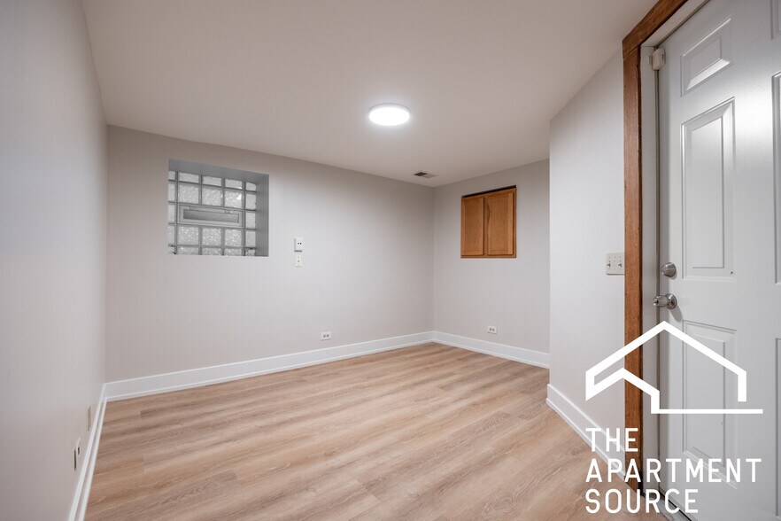 Building Photo - 1010 N Kedzie Ave
