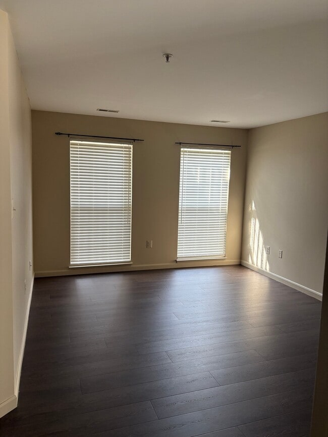 Building Photo - 2502 Driftwood Ct