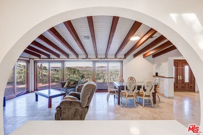 Building Photo - 4520 Gable Dr