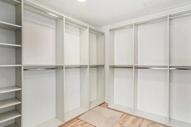 Building Photo - 75294 St Andrews Ct