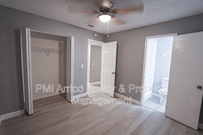 Building Photo - 1810 E 143rd Ave