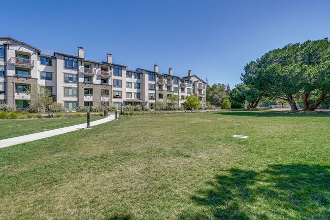 Building Photo - Gorgeous Santa Clara Home with Pool, EV Ho...