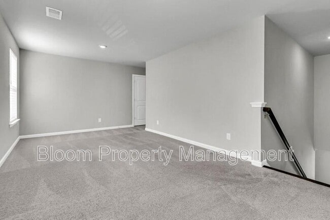 Building Photo - 640 Chigwell Springs Ln