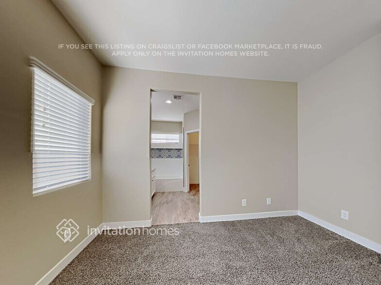 Building Photo - 909 Park Walk Ave