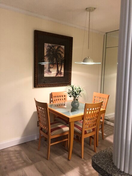 Building Photo - 2565 S Ocean Blvd