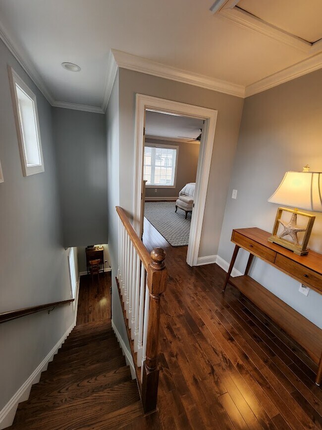 Building Photo - 777 N Main St