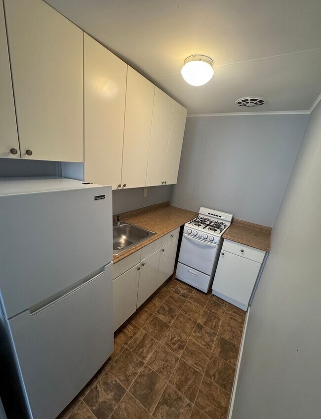 Building Photo - 2929 N Calvert St