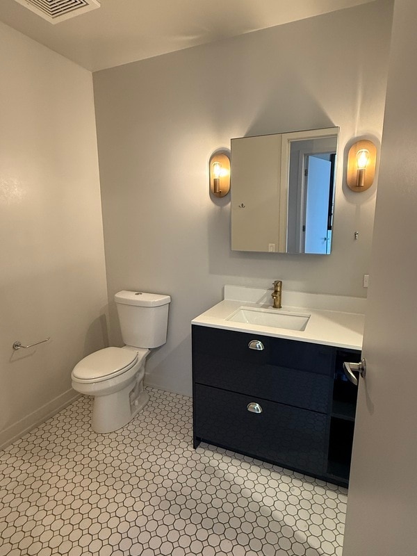 Building Photo - 160 W Superior St